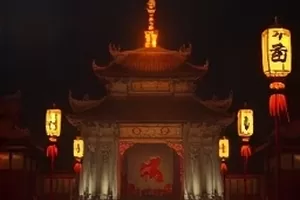 无声的证词法庭走廊冷色调画面